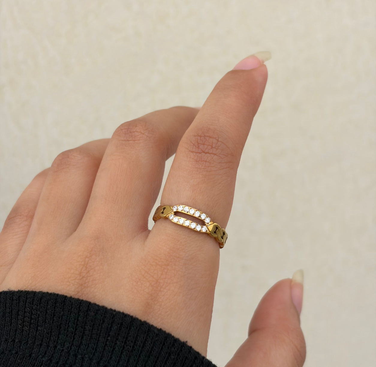 Seraphina Crystal Link Ring