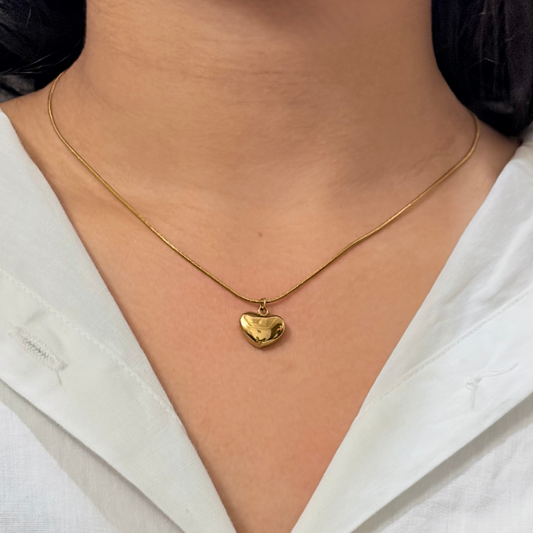 Noir Amour Heart Necklace